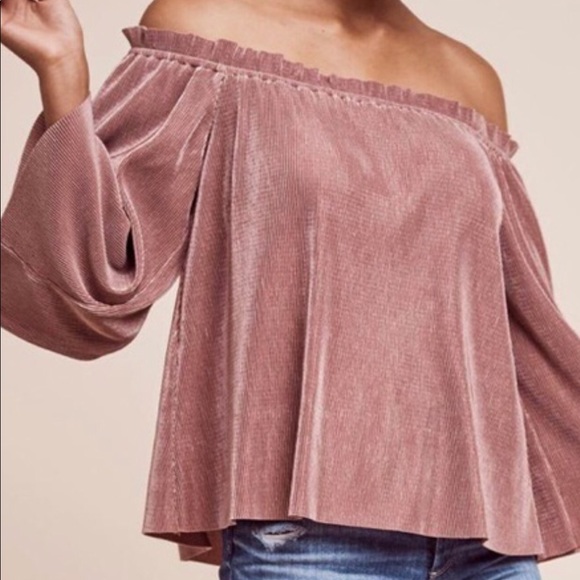 Anthropologie Tops - Anthropologie Top 💕